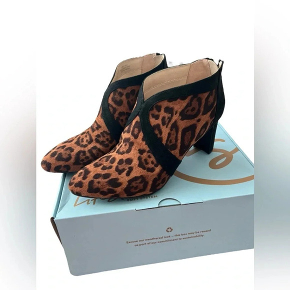 NWOT Life Stride Women’s Glamour Leopard Print Ankle Boots - Picture 1 of 11
